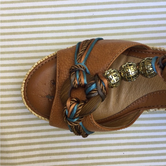 Nurture Amazing fun stylish platform wedges! Fun for vacations, beach! - Picture 7 of 7